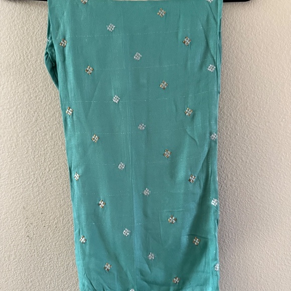 Pakistani/Indian Desi Dress - Picture 4 of 11